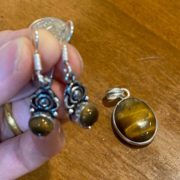 Natural Handmade Tiger Eye Pendant Dangle Hook Earring Set. - Picture 3 of 9